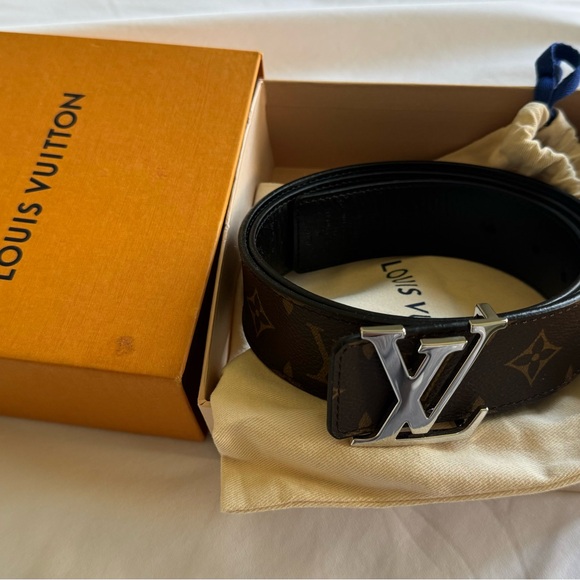 LV Initiales 40MM Reversible - Picture 3 of 5